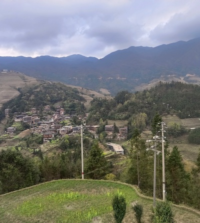 阳台出现可见裂缝或者轻微下沉时重度加固需要针对性补