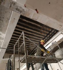 南宁青秀区民歌湖改造项目楼板碳纤维加固工程案例